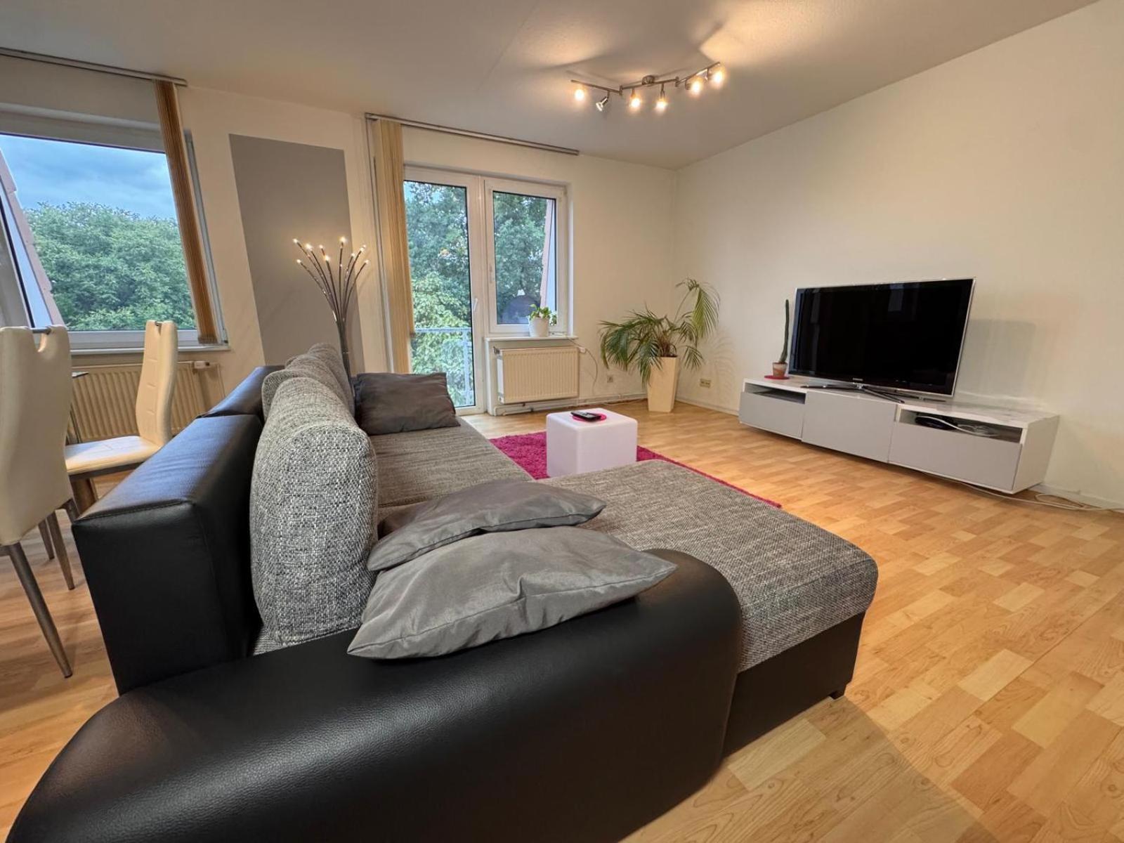 Moderne Wohnungen Im Dachgeschoss Falkensee Bagian luar foto